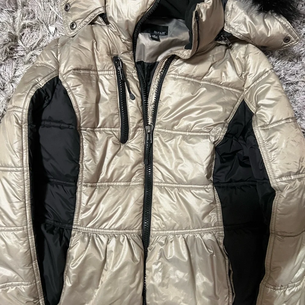 a.n.a Metallic Beige and Black Puffer Jacket - Picture 4 of 10